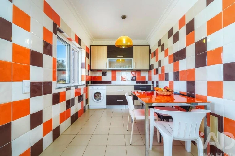 Moradia T3 para Venda em Santa Barbara de Nexe Foto 28