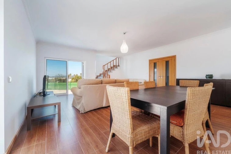 Moradia T3 para Venda em Santa Barbara de Nexe Foto 17