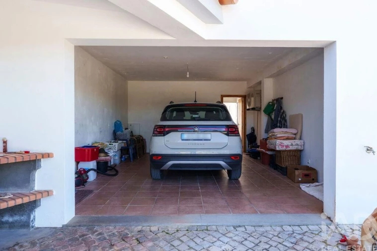 Moradia T3 para Venda em Santa Barbara de Nexe Foto 14