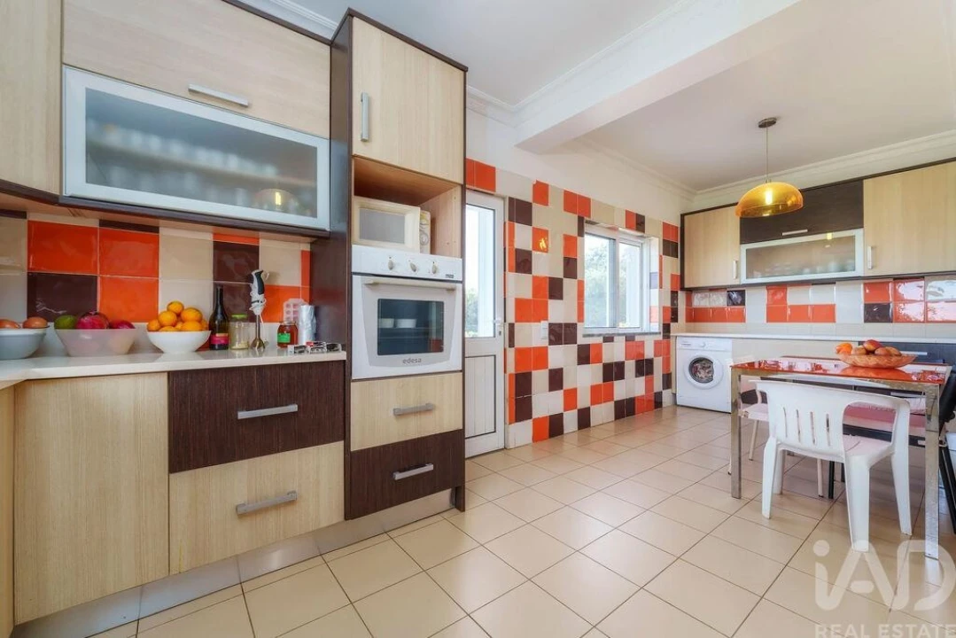 Moradia T3 para Venda em Santa Barbara de Nexe Foto 29