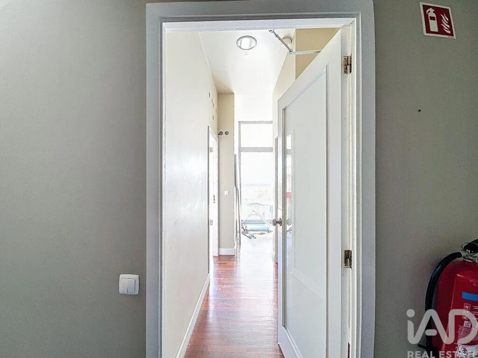 Loja para Venda em Lordelo do Ouro e Massarelos Foto 11