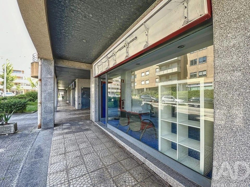 Loja para Venda em Lordelo do Ouro e Massarelos Foto 4