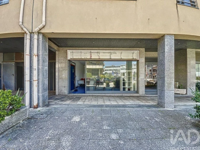 Loja para Venda em Lordelo do Ouro e Massarelos Foto 1