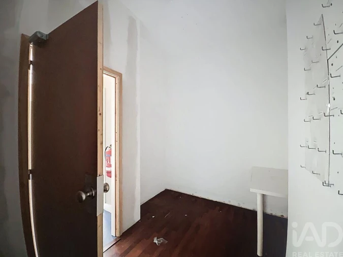 Loja para Venda em Lordelo do Ouro e Massarelos Foto 9