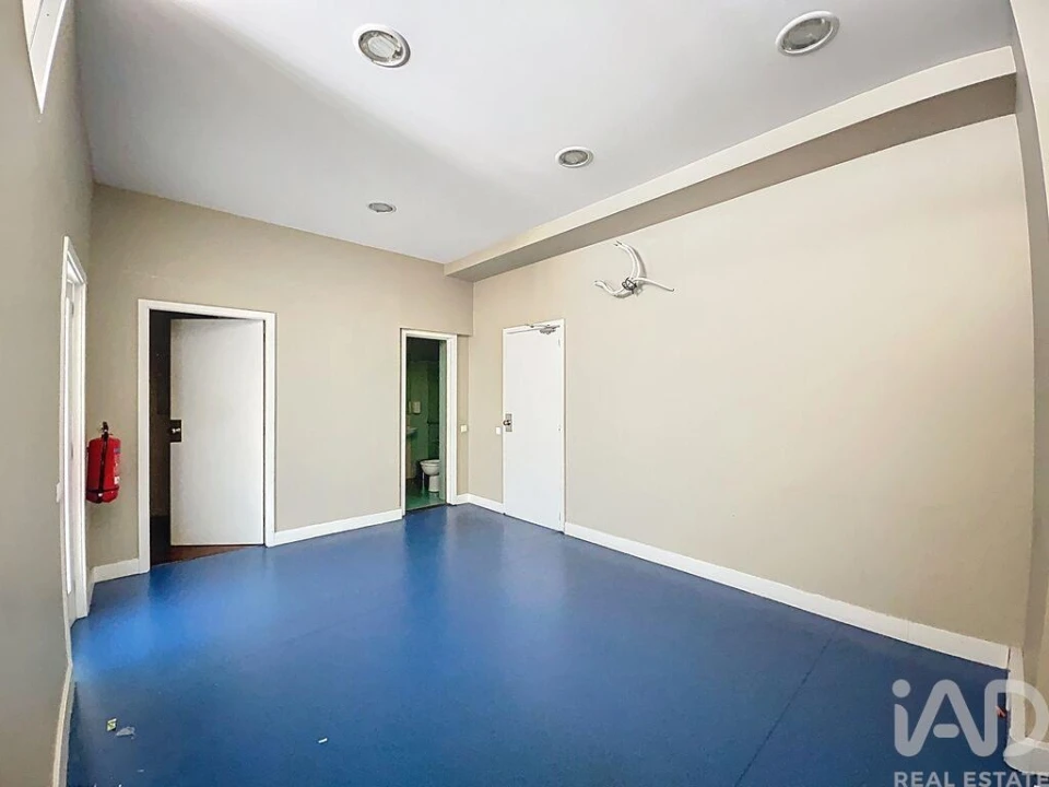 Loja para Venda em Lordelo do Ouro e Massarelos Foto 7