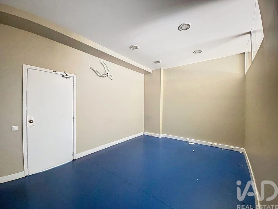 Loja para Venda em Lordelo do Ouro e Massarelos Foto 10