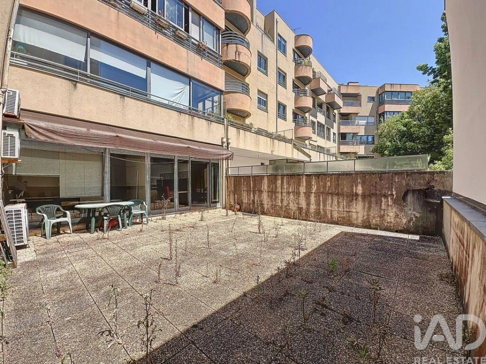 Loja para Venda em Lordelo do Ouro e Massarelos Foto 17