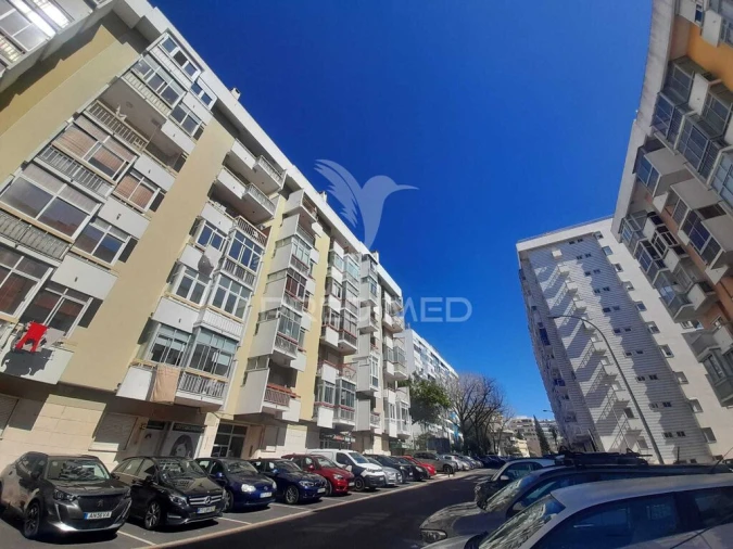 Loja para Venda em Cacém e São Marcos Foto 10