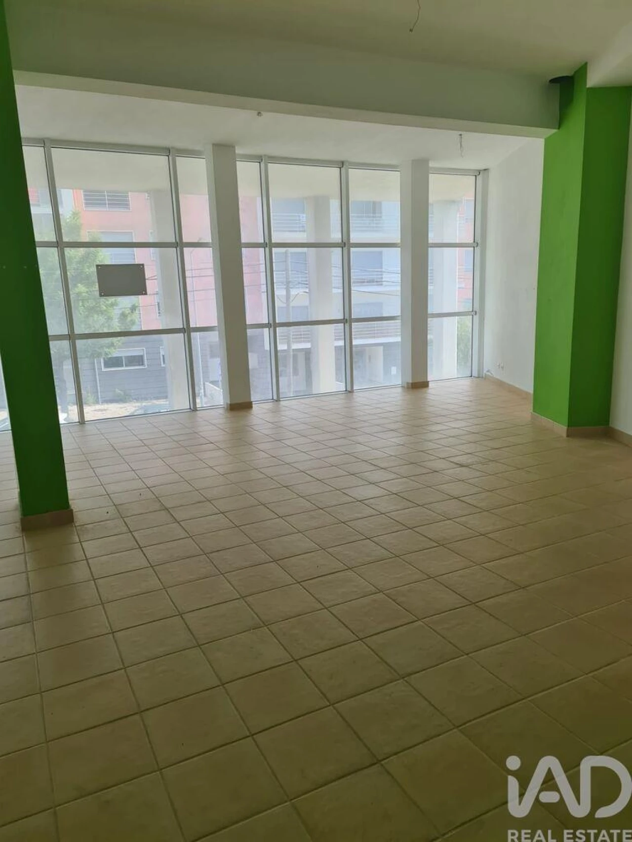 Loja para Arrendamento em Sesimbra (Castelo) Foto 1