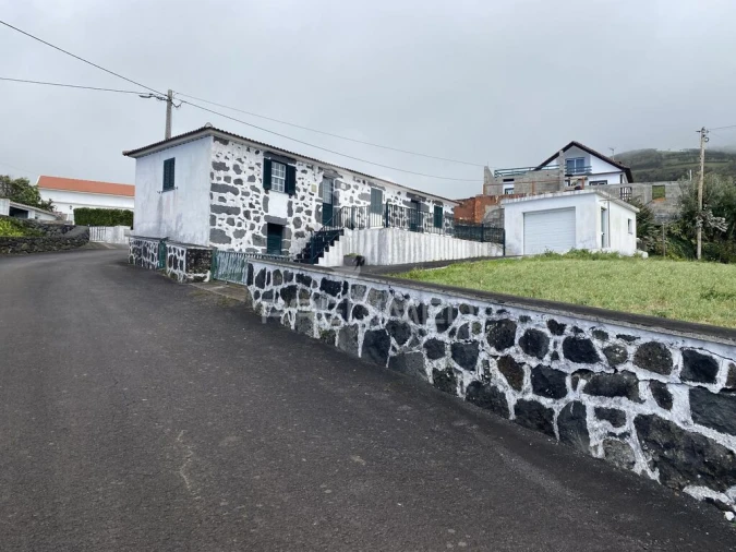 Moradia T2 para Venda em Rosais Foto 1