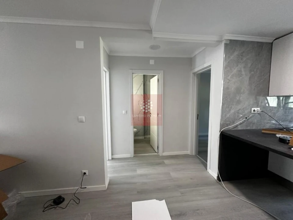 Apartamento T2 para Venda em Benfica Foto 4