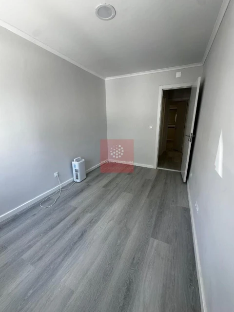 Apartamento T2 para Venda em Benfica