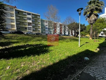 Apartamento T2 para Venda em Benfica