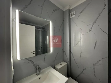 Apartamento T2 para Venda em Benfica