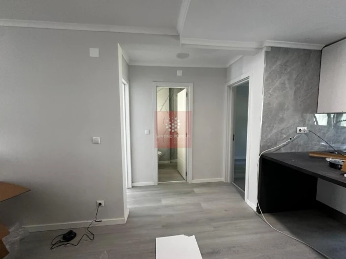 Apartamento T2 para Venda em Benfica Foto 4