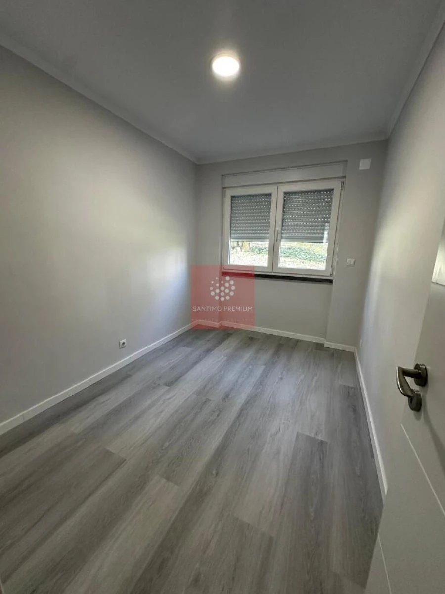 Apartamento T2 para Venda em Benfica Foto 12