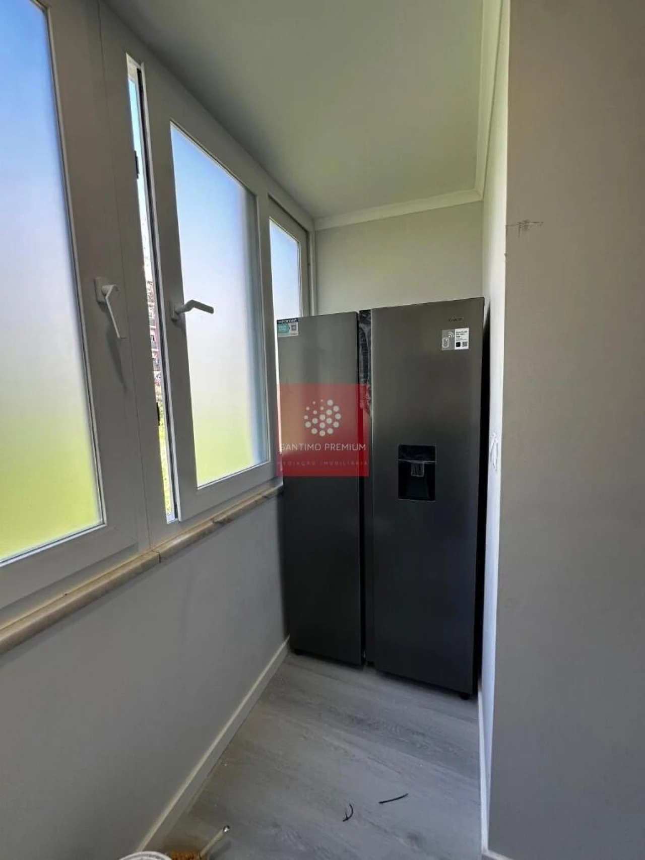 Apartamento T2 para Venda em Benfica Foto 3