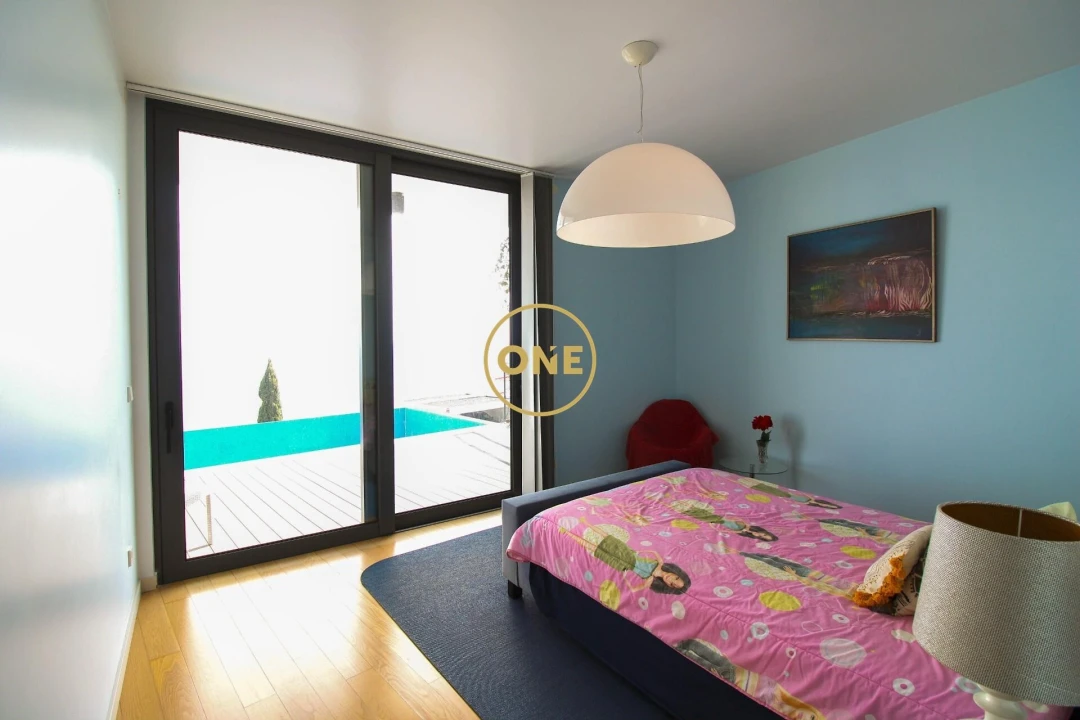 Moradia T3 para Venda em Caniço Foto 15