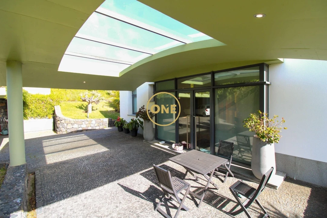 Moradia T3 para Venda em Caniço Foto 36