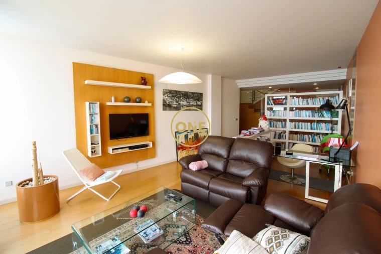 Moradia T3 para Venda em Caniço Foto 22