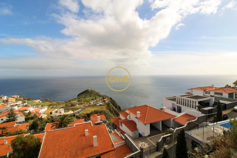 Moradia T3 para Venda em Caniço Foto 26