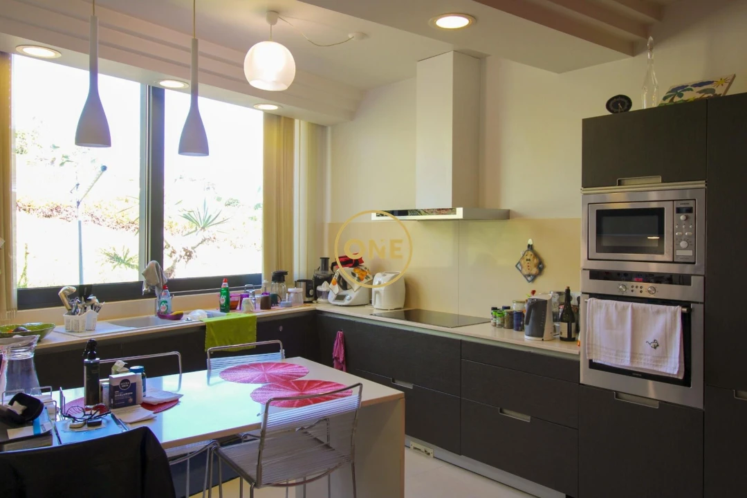 Moradia T3 para Venda em Caniço Foto 10