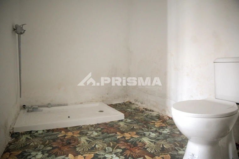 Moradia T5 para Venda em Ladoeiro Foto 5