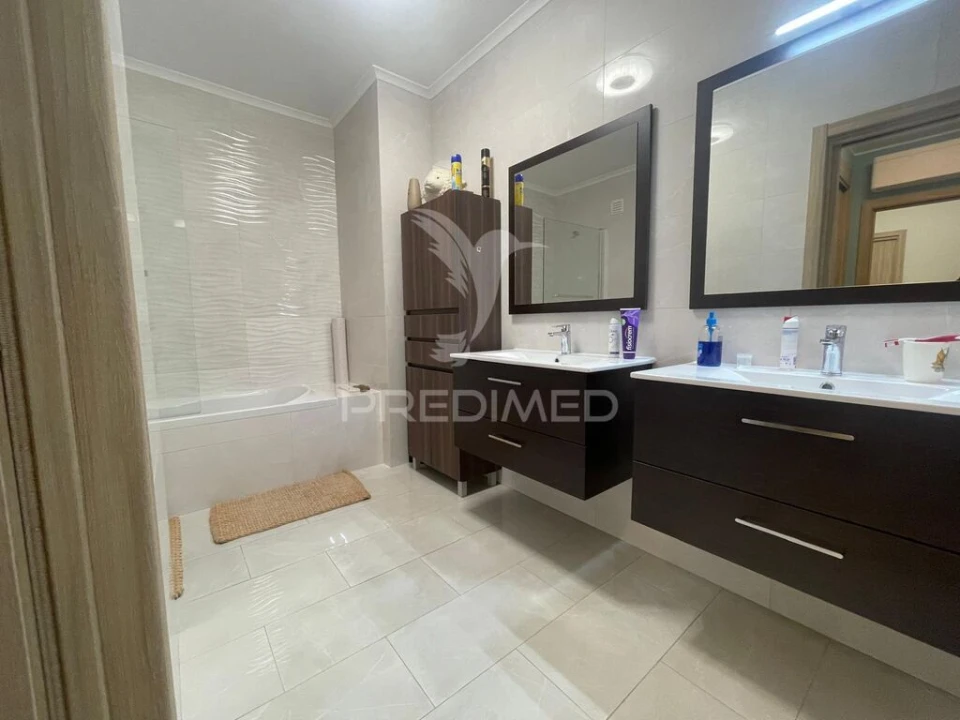 Apartamento T3 para Venda em Portimão Foto 14