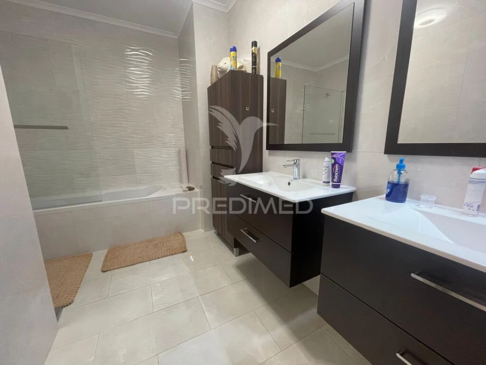 Apartamento T3 para Venda em Portimão Foto 15