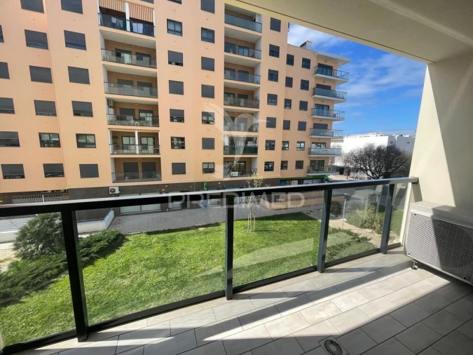 Apartamento T3 para Venda em Portimão Foto 2