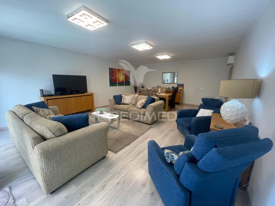 Apartamento T3 para Venda em Portimão Foto 3