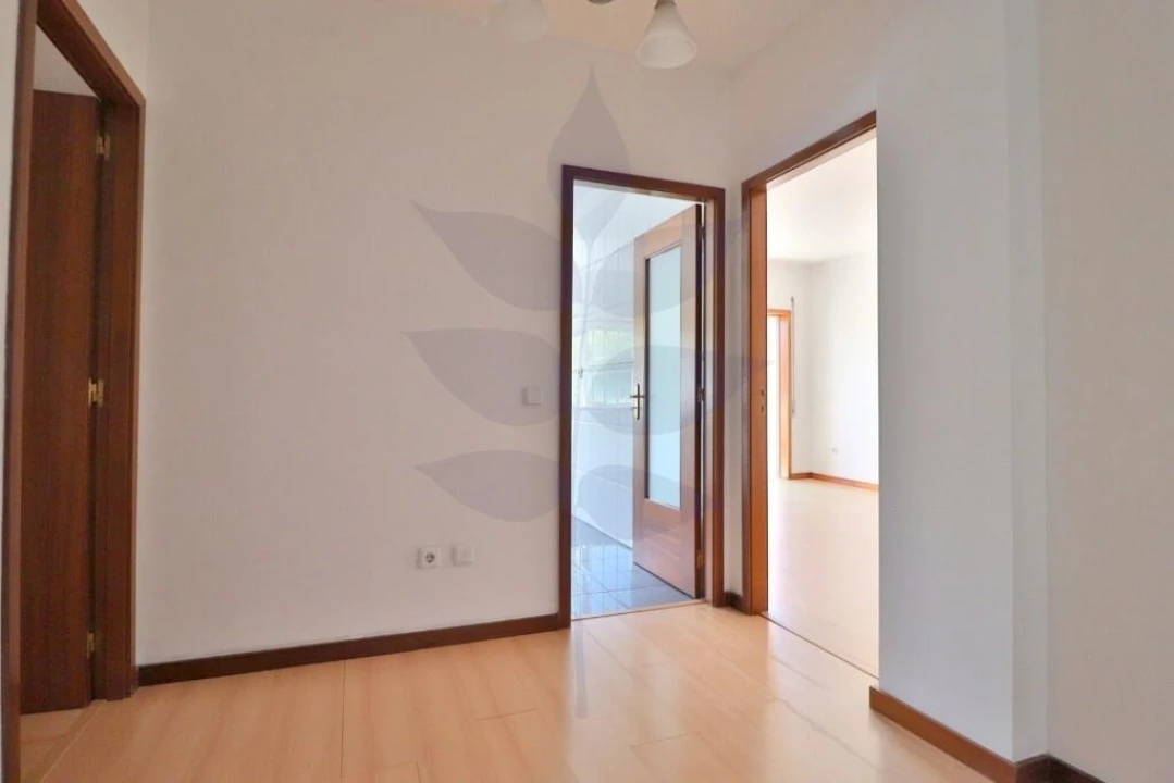 Apartamento T2 para Venda em Palmeira Foto 5