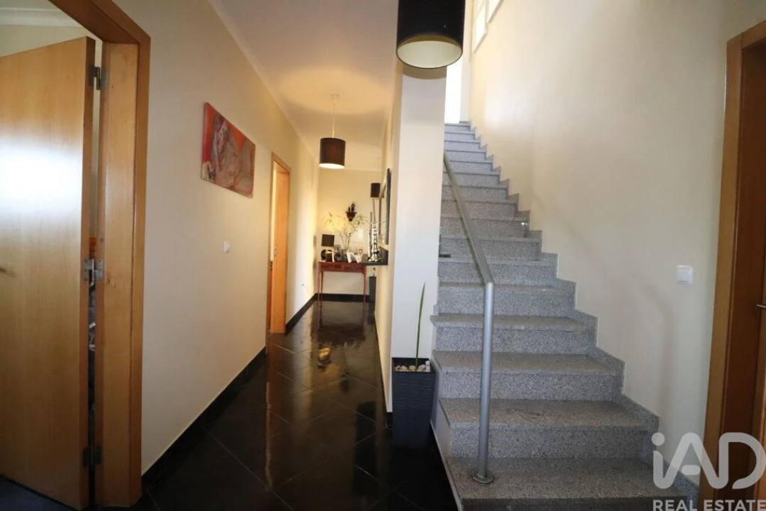 Moradia T5 para Venda em Silveira Foto 37