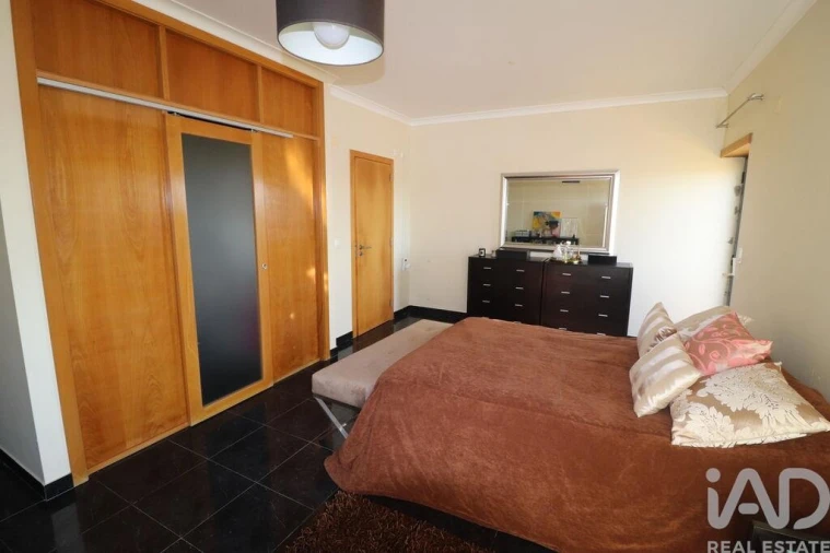 Moradia T5 para Venda em Silveira Foto 24