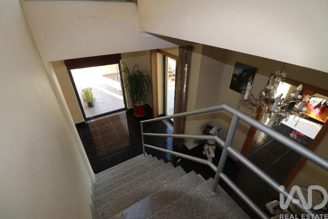 Moradia T5 para Venda em Silveira Foto 38