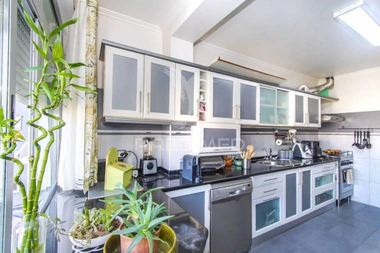 Apartamento T4 para Venda em Vila Franca de Xira Foto 10