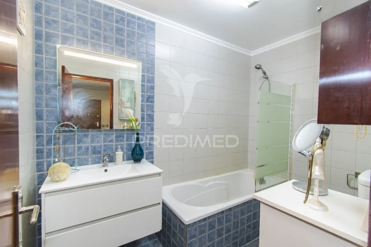 Apartamento T4 para Venda em Vila Franca de Xira Foto 12