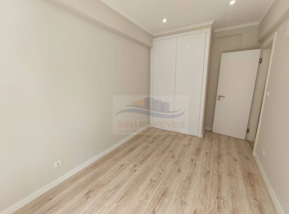 Apartamento T3 para Venda em Águas Livres Foto 10