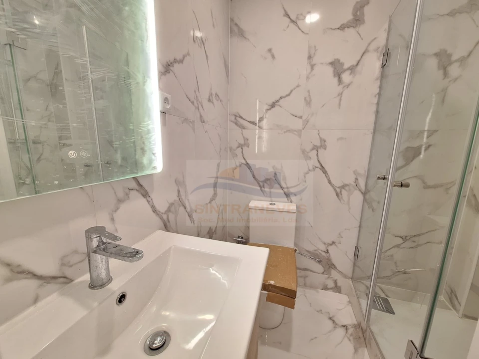 Apartamento T3 para Venda em Águas Livres Foto 17