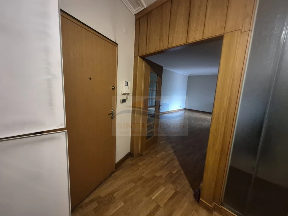 Apartamento T2 para Venda em Vila Franca de Xira Foto 6