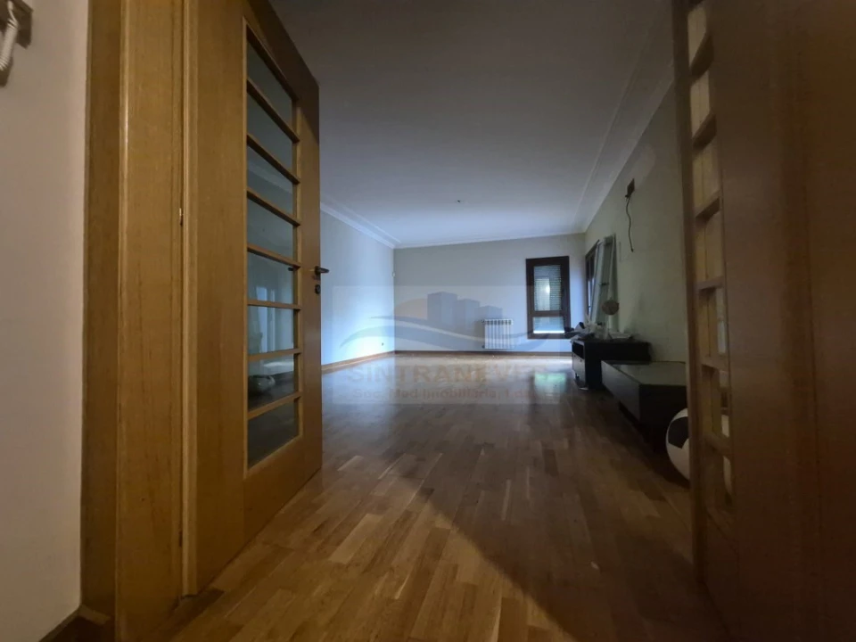 Apartamento T2 para Venda em Vila Franca de Xira Foto 7