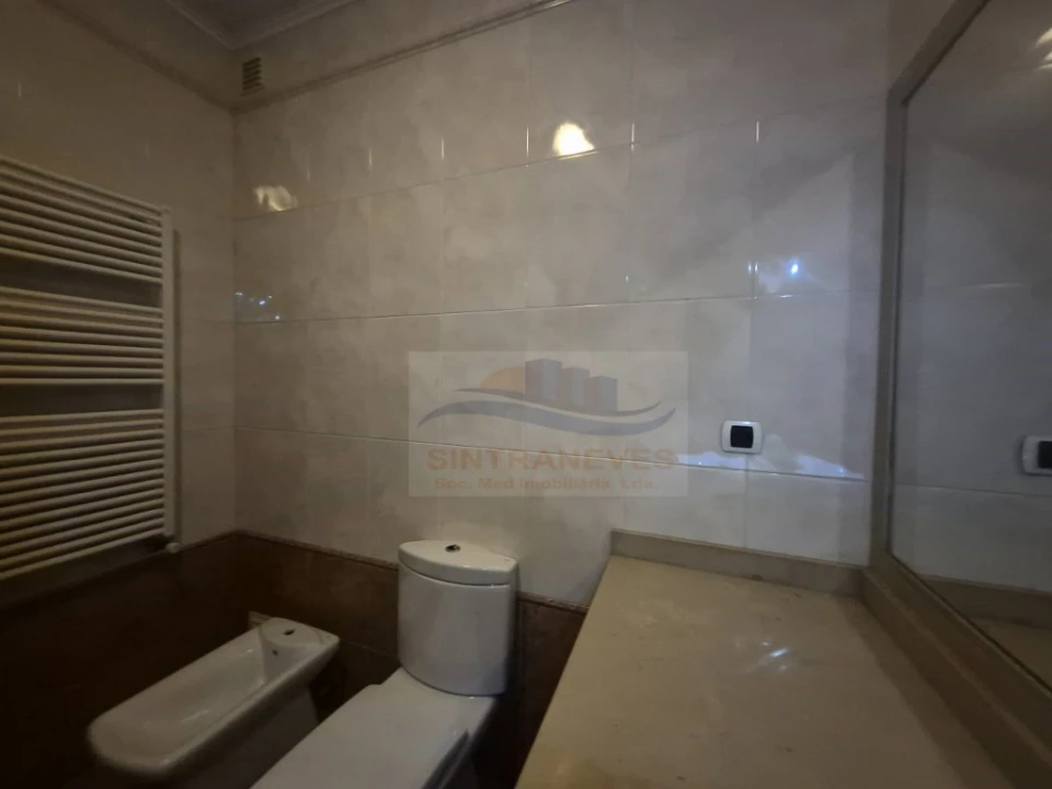 Apartamento T2 para Venda em Vila Franca de Xira Foto 15