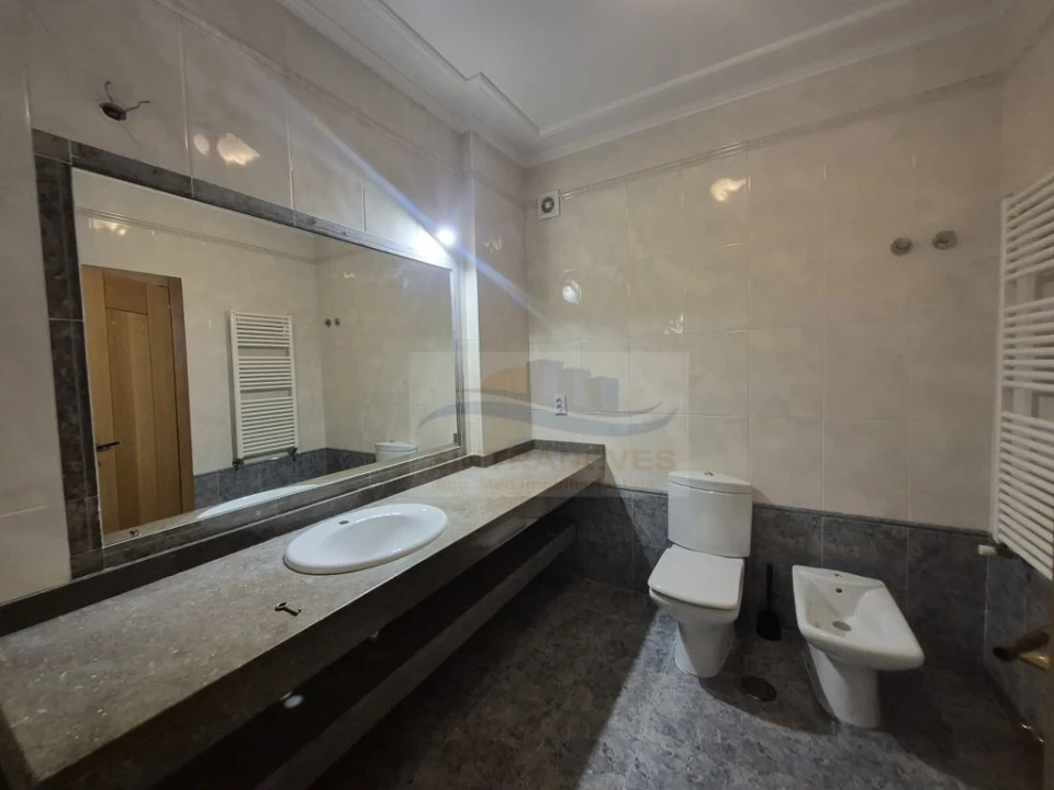 Apartamento T2 para Venda em Vila Franca de Xira Foto 17