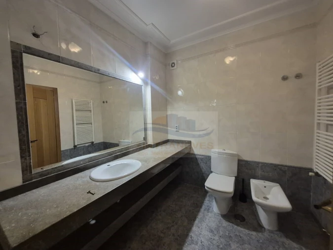 Apartamento T2 para Venda em Vila Franca de Xira Foto 17