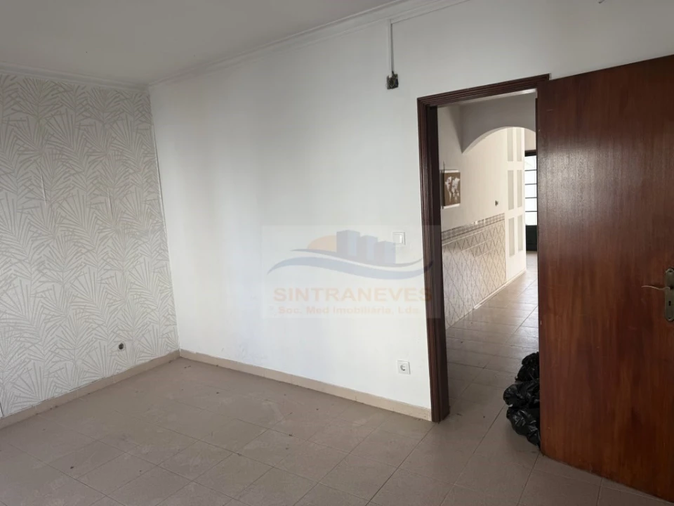 Moradia T3 para Venda em Arruda dos Vinhos Foto 3