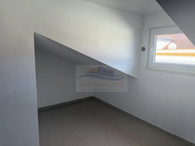 Moradia T3 para Venda em Arruda dos Vinhos Foto 9