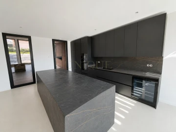 Moradia T3 para Venda em Mexilhoeira Grande
