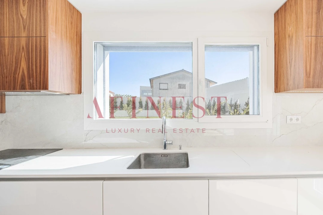 Moradia T4 para Venda em Alcabideche Foto 7