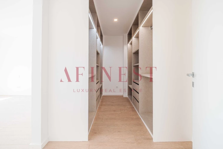 Moradia T4 para Venda em Alcabideche Foto 25