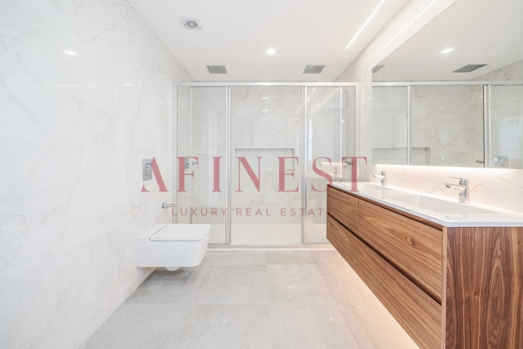 Moradia T4 para Venda em Alcabideche Foto 31